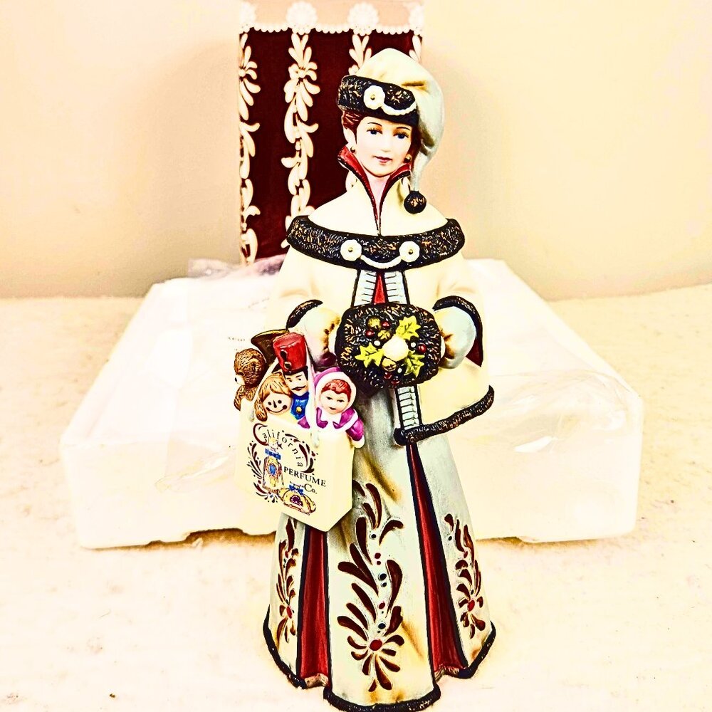 1999 Mrs. Albee Figurine / Statue in Box – 10 Inch – Avon President’s Club Award